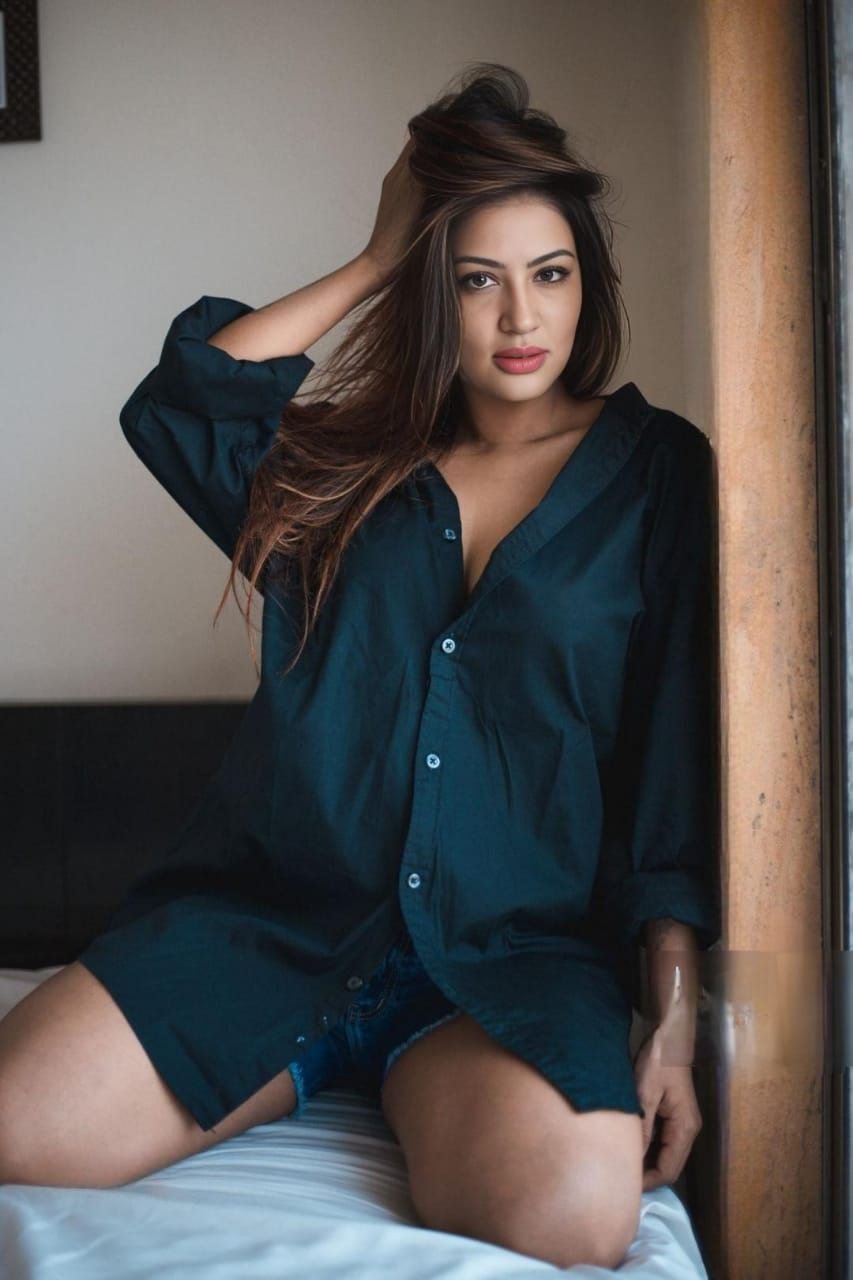 Big boobs Escort Raipur